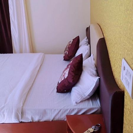 Paradise Hotel For Couples Monte Abu Exterior foto