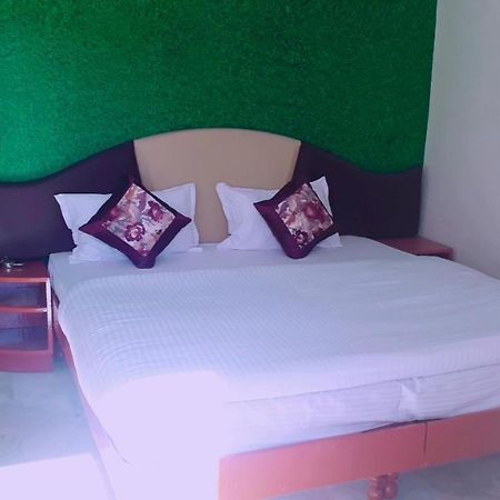 Paradise Hotel For Couples Monte Abu Exterior foto