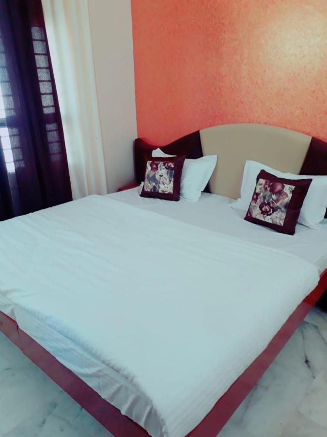 Paradise Hotel For Couples Monte Abu Exterior foto